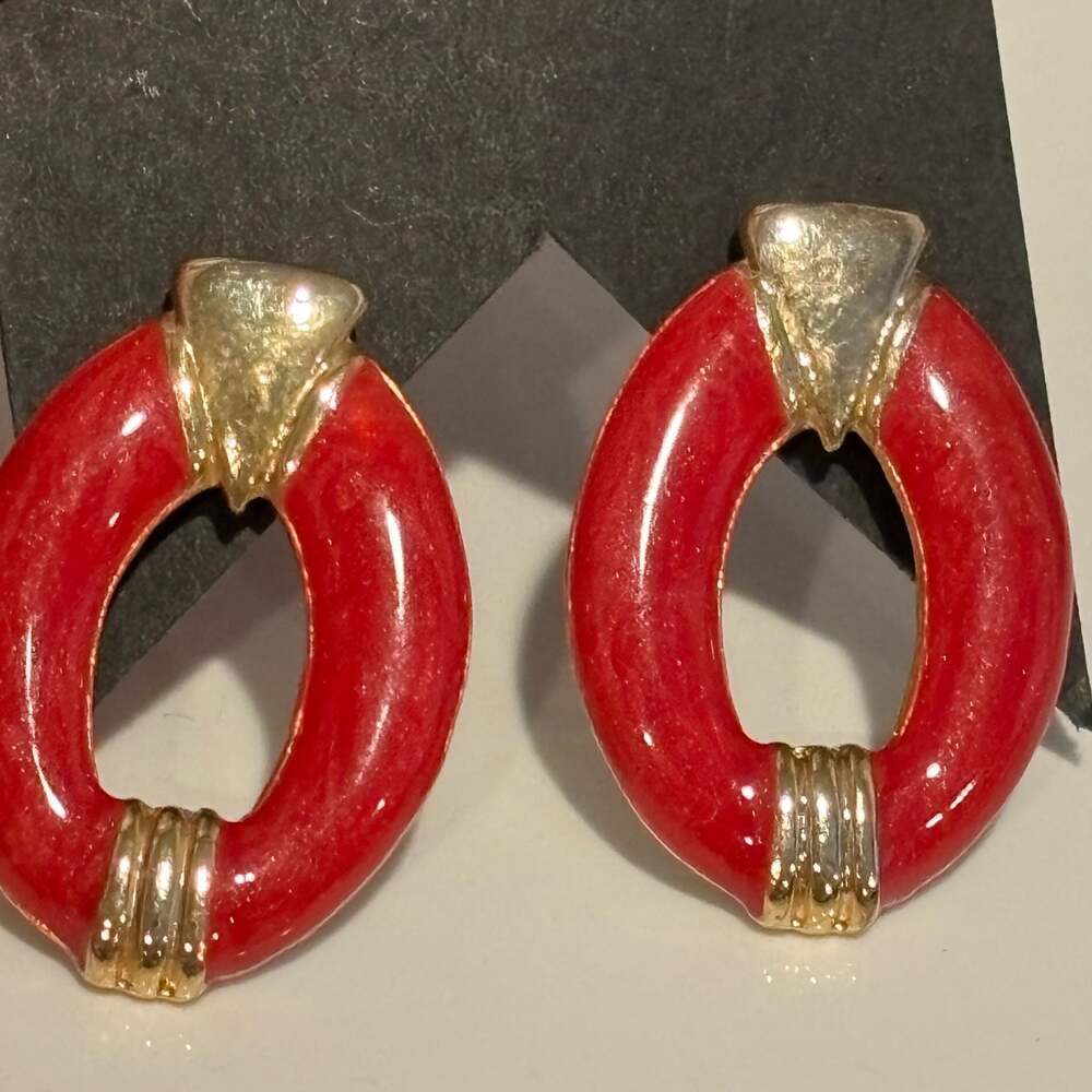 Vintage 1980s Gilt Gold Tone and Red Enamel Oval Door Knocker Clip-on Earrings